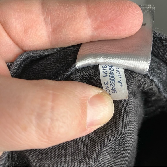 American Eagle Outfitters relaxed mom jeans black distressed 6 X-long trendy - Picture 6 of 8